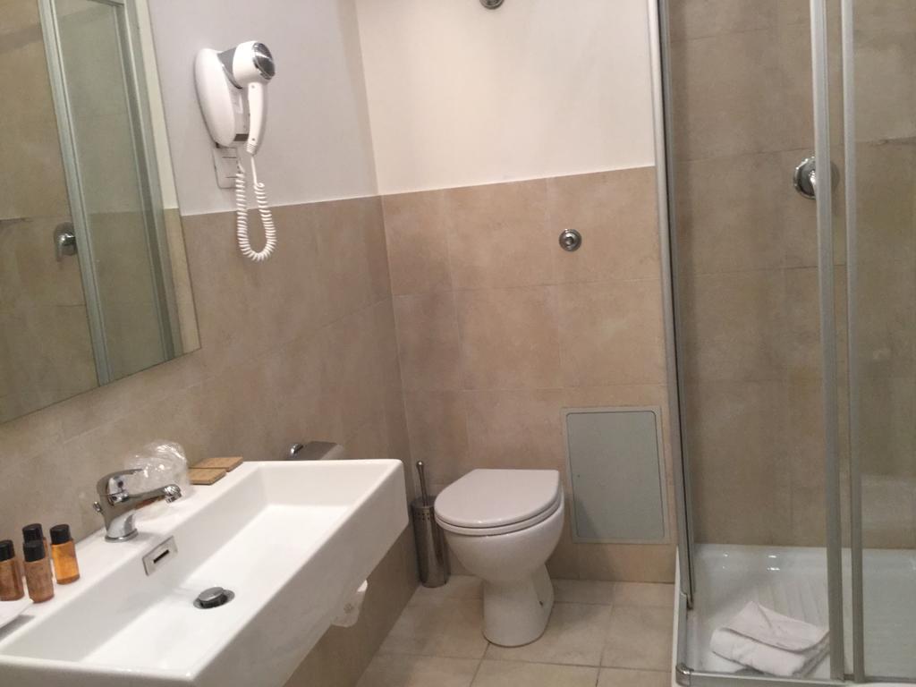 רומא Rhome Terminal Guest House מראה חיצוני תמונה