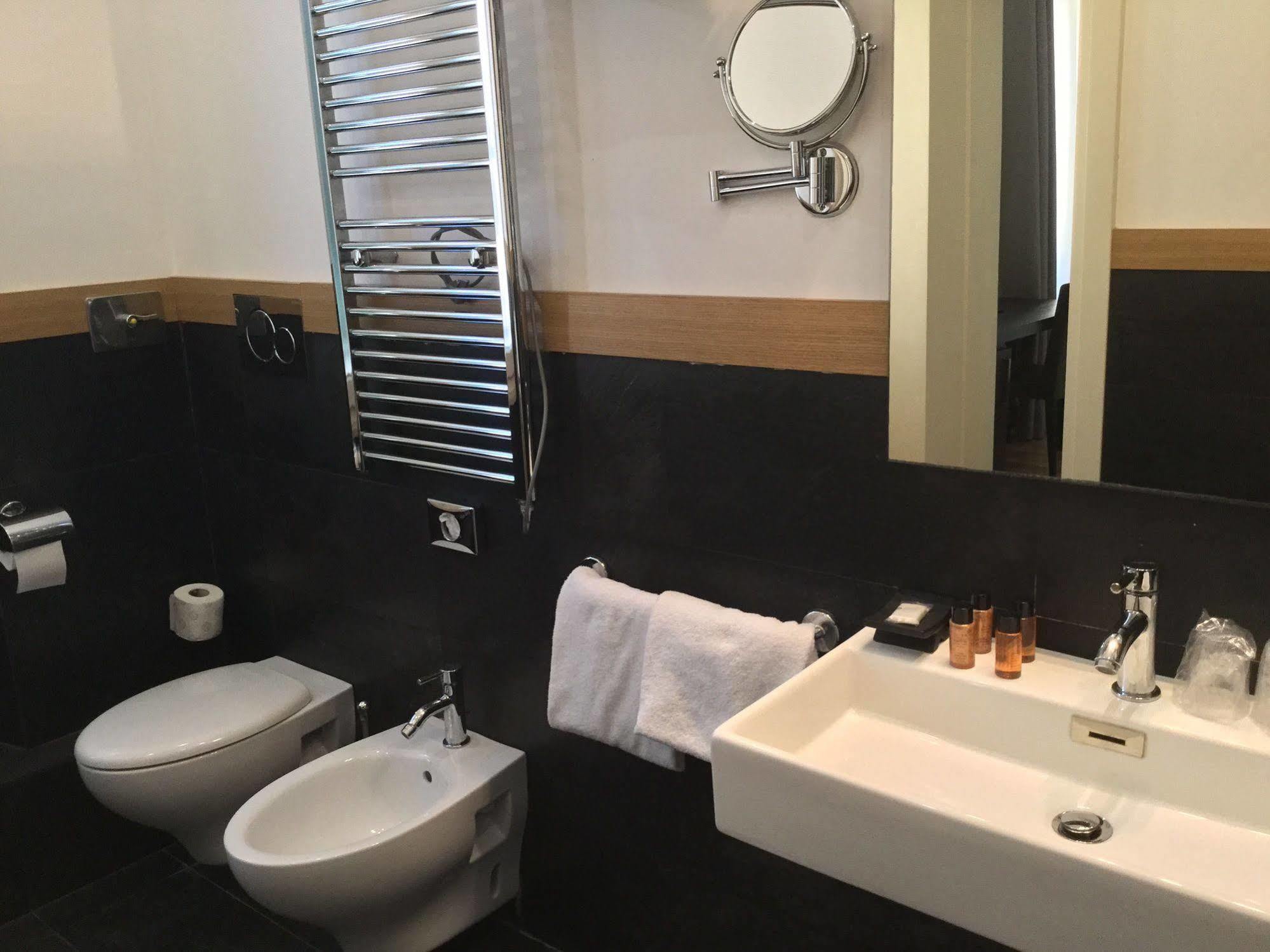 רומא Rhome Terminal Guest House מראה חיצוני תמונה