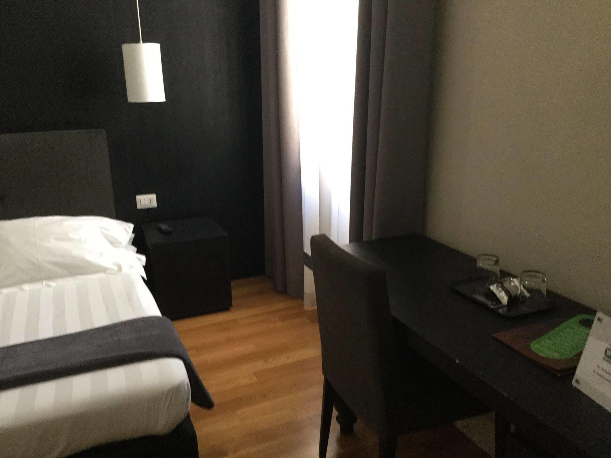 רומא Rhome Terminal Guest House מראה חיצוני תמונה