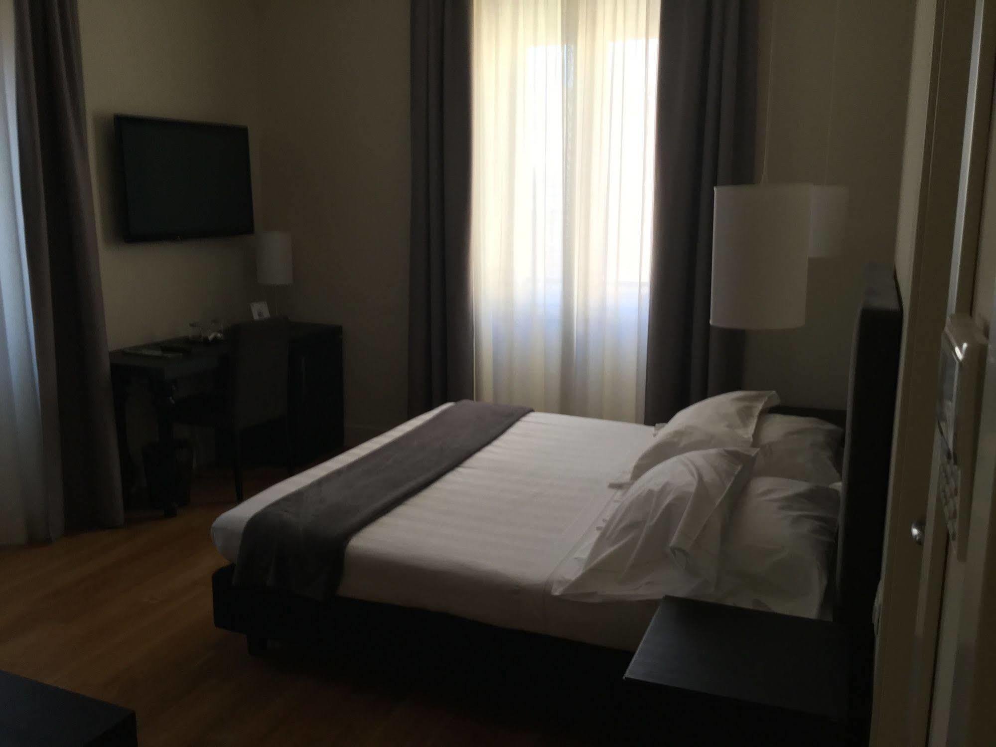 רומא Rhome Terminal Guest House מראה חיצוני תמונה