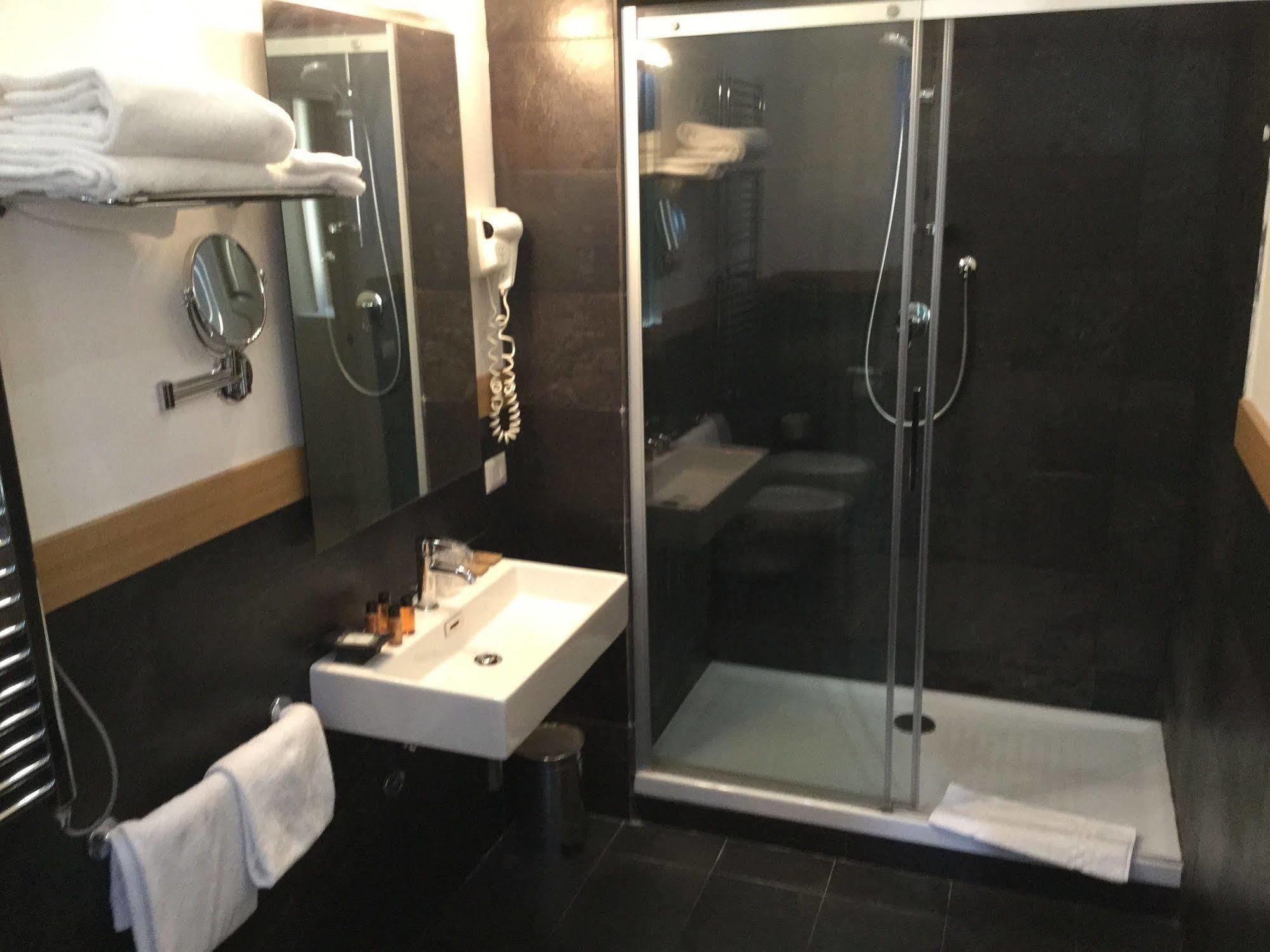 רומא Rhome Terminal Guest House מראה חיצוני תמונה